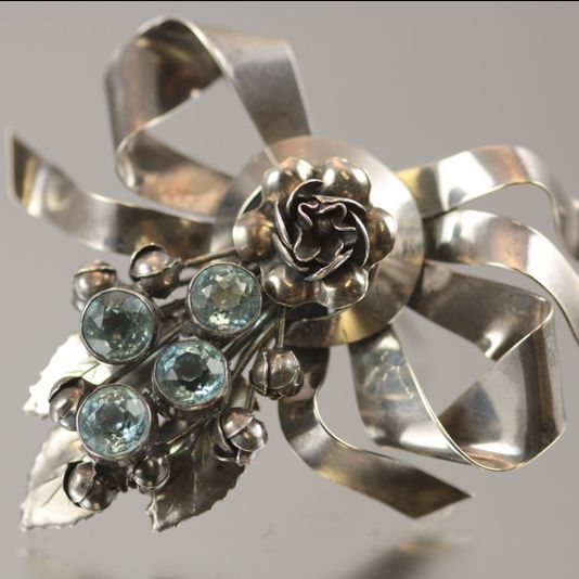 Vintage Hobe Sterling 1940's Floral Bow Brooch